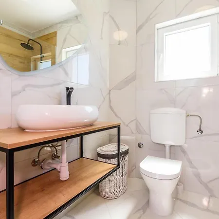 Morska 3 كومارنا